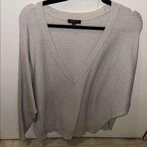 Dynamite Women's Gray V-Neck Sweater